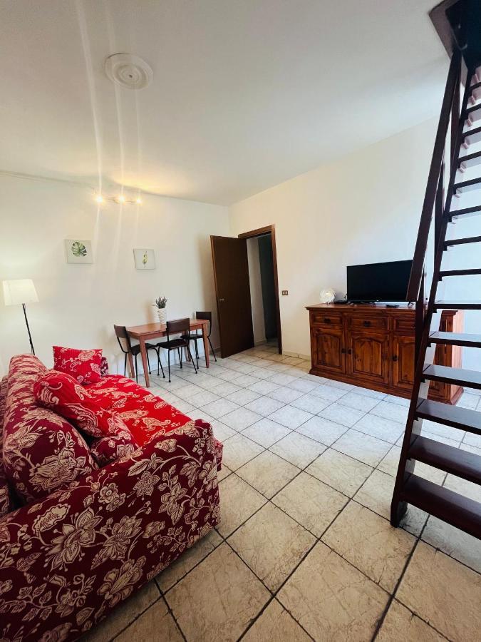 Casa L' Aurora Viola Apartment Livorno Bagian luar foto